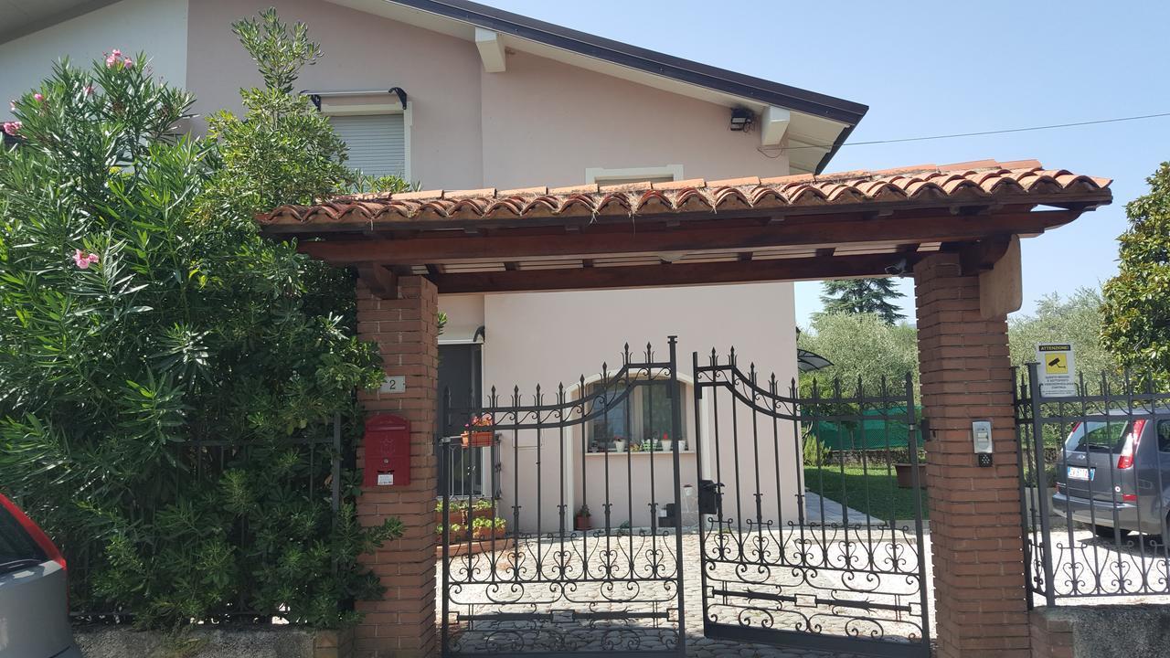 Villa Indipendente A Pochi Passi Dal Lago San Felice del Benaco Exterior photo